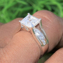 Load image into Gallery viewer, 2.23Ct Princess EF Colorless Moissanite Engagement Ring with 0.78Ct Princess Moissanite On Shank, Gold Split Shank Solitaire Wedding Ring